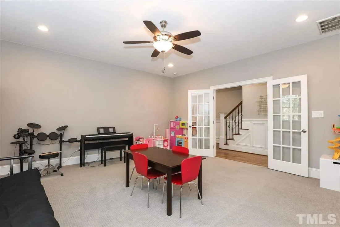 Spacious house Plan with Detailed CAD Floor Plan