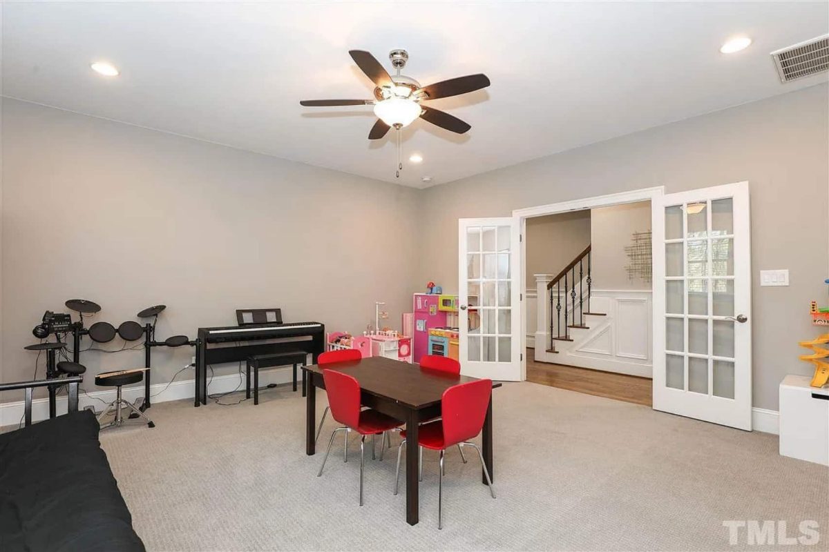 Spacious house Plan with Detailed CAD Floor Plan