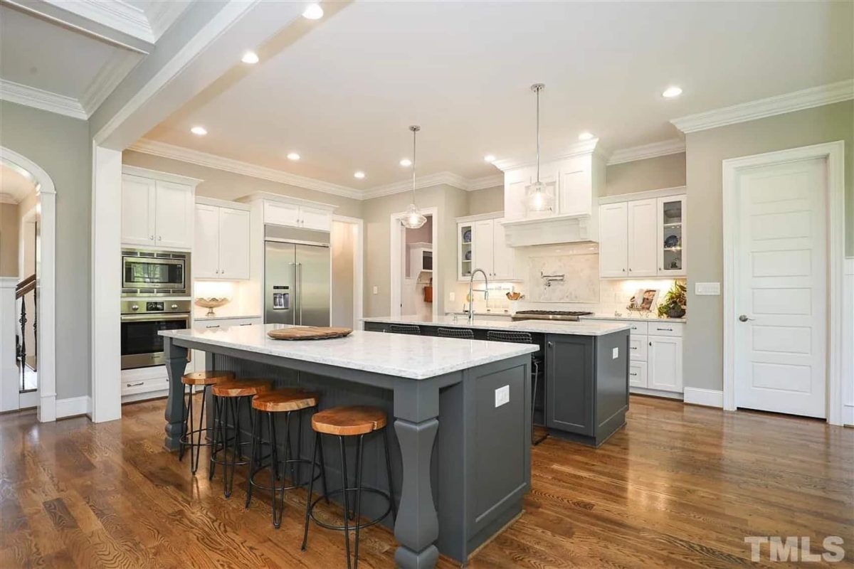 Spacious house Plan with Detailed CAD Floor Plan