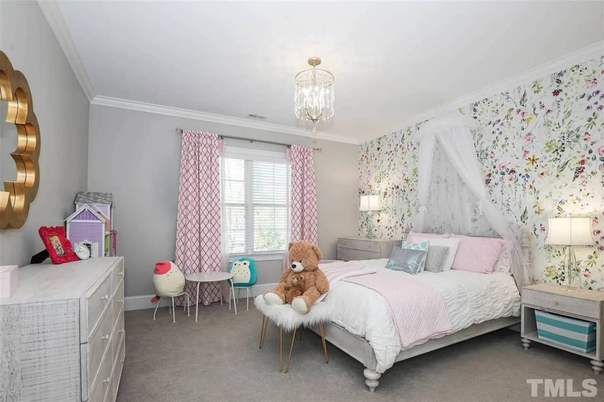 Spacious house Plan with Detailed CAD Floor Plan