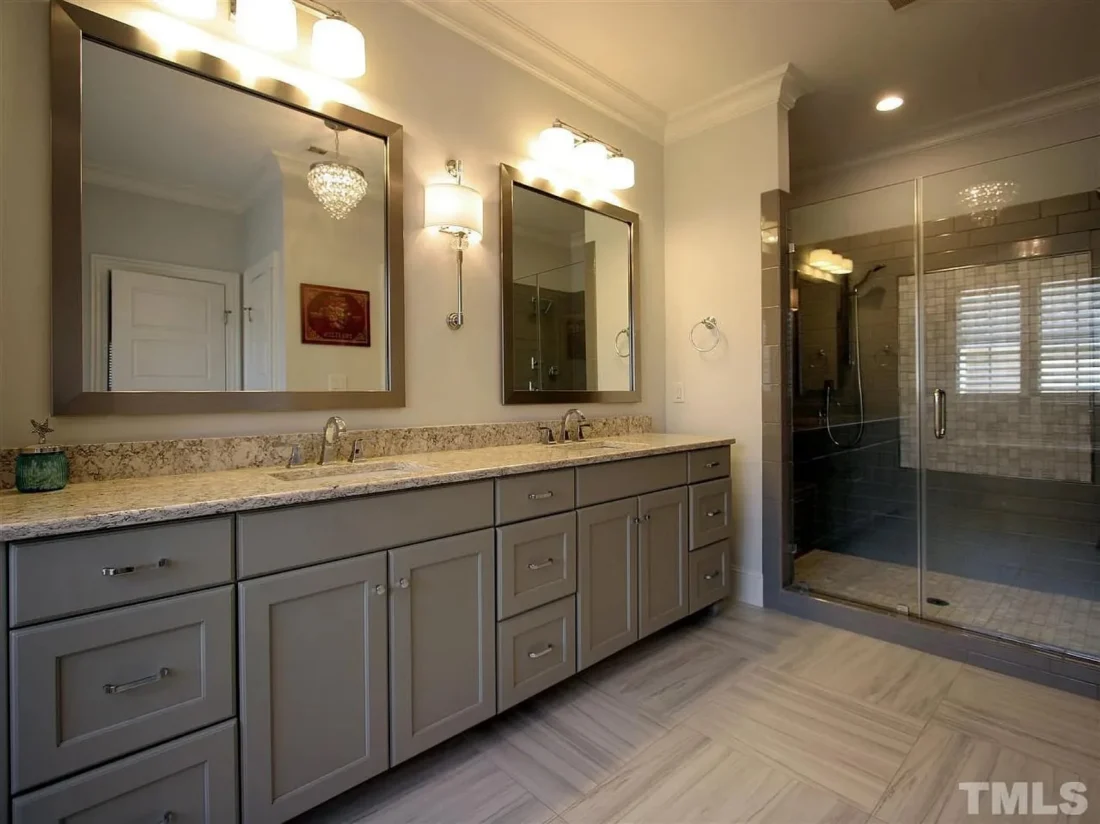 Beautiful 5-Bedroom house Plan with CAD Floor Plans & Designs