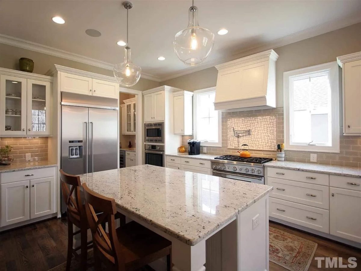 Beautiful 5-Bedroom house Plan with CAD Floor Plans & Designs