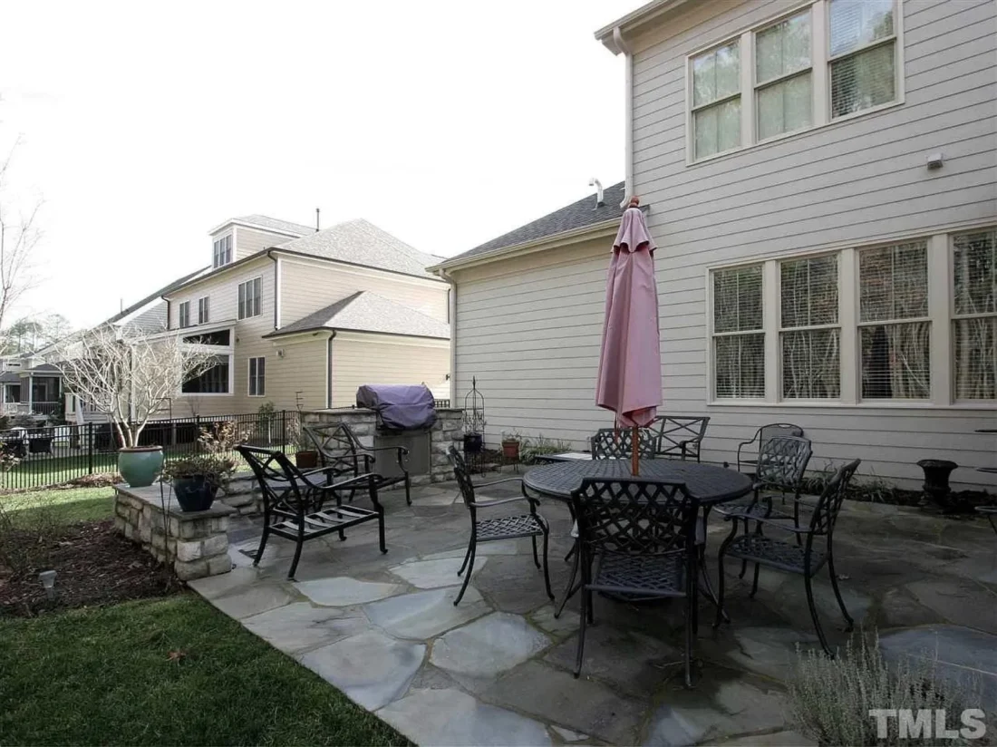 Beautiful 5-Bedroom house Plan with CAD Floor Plans & Designs