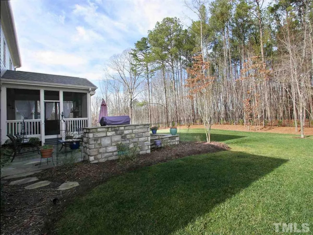 Modern Suburban house Plan with Blueprint & CAD Designs