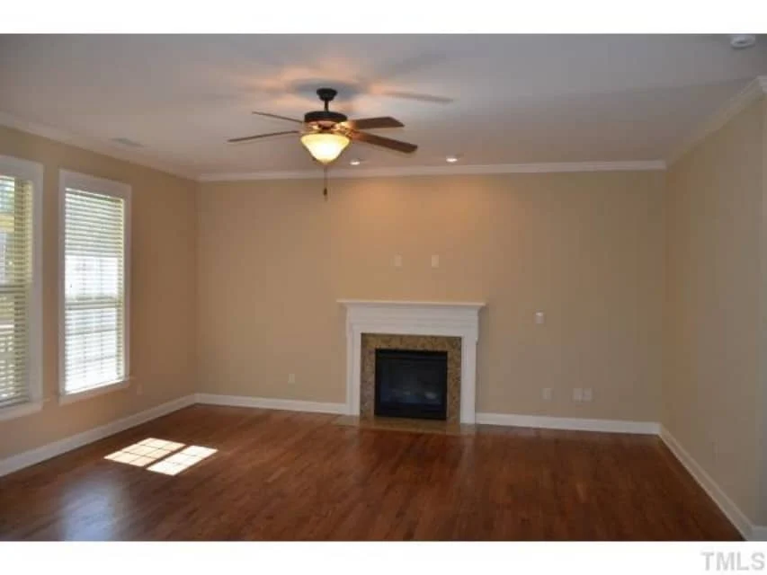 13-1246 HOUSE PLAN - Modern Suburban House Plan with Detailed Floor Blueprint CAD 18 Modern Suburban house Plan with Detailed Floor Blueprint CAD