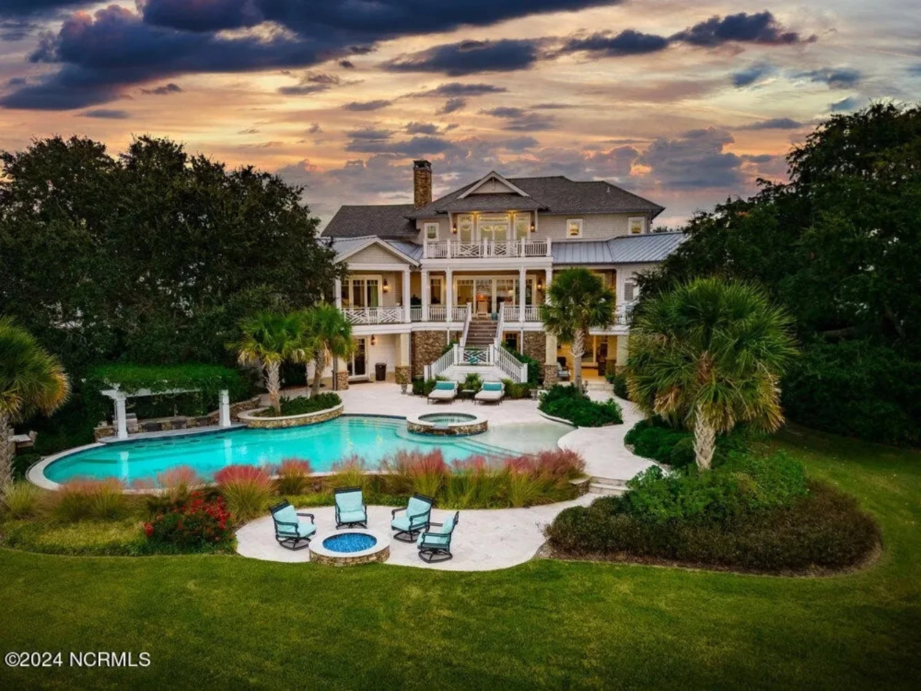 Elegant house Plan with CAD Designs & Blueprint Details
