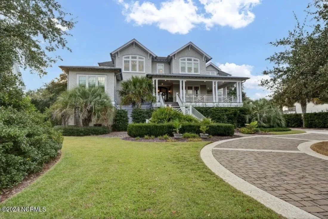 Elegant house Plan with CAD Designs & Blueprint Details