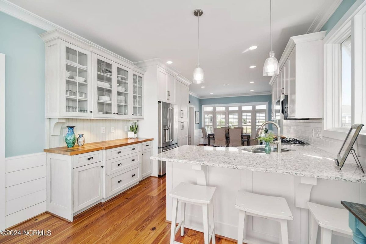 Luxury house Plan with 3 Floors, Modern Designs & Coastal Views