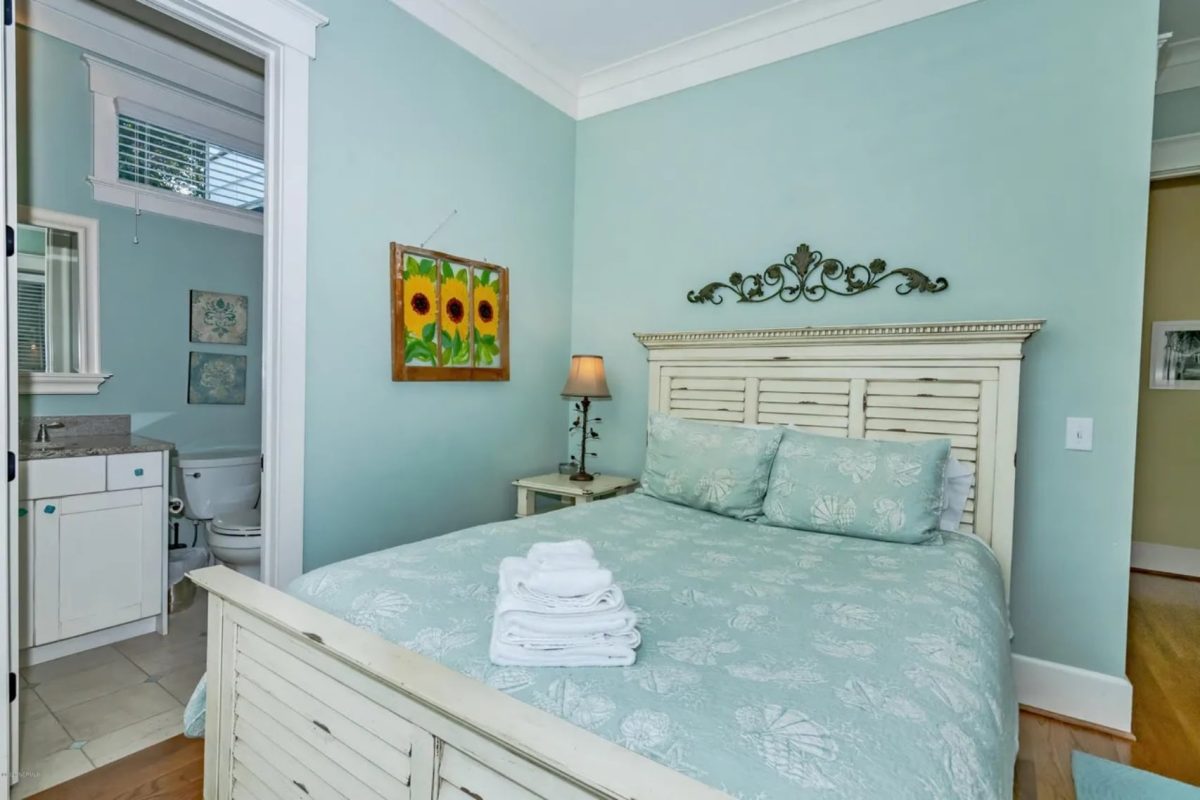 Charming house Floor Plan: Coastal Blueprint with 2 Floors