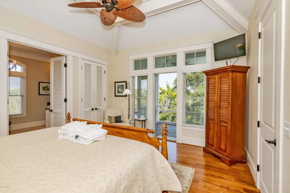 Charming house Floor Plan: Coastal Blueprint with 2 Floors