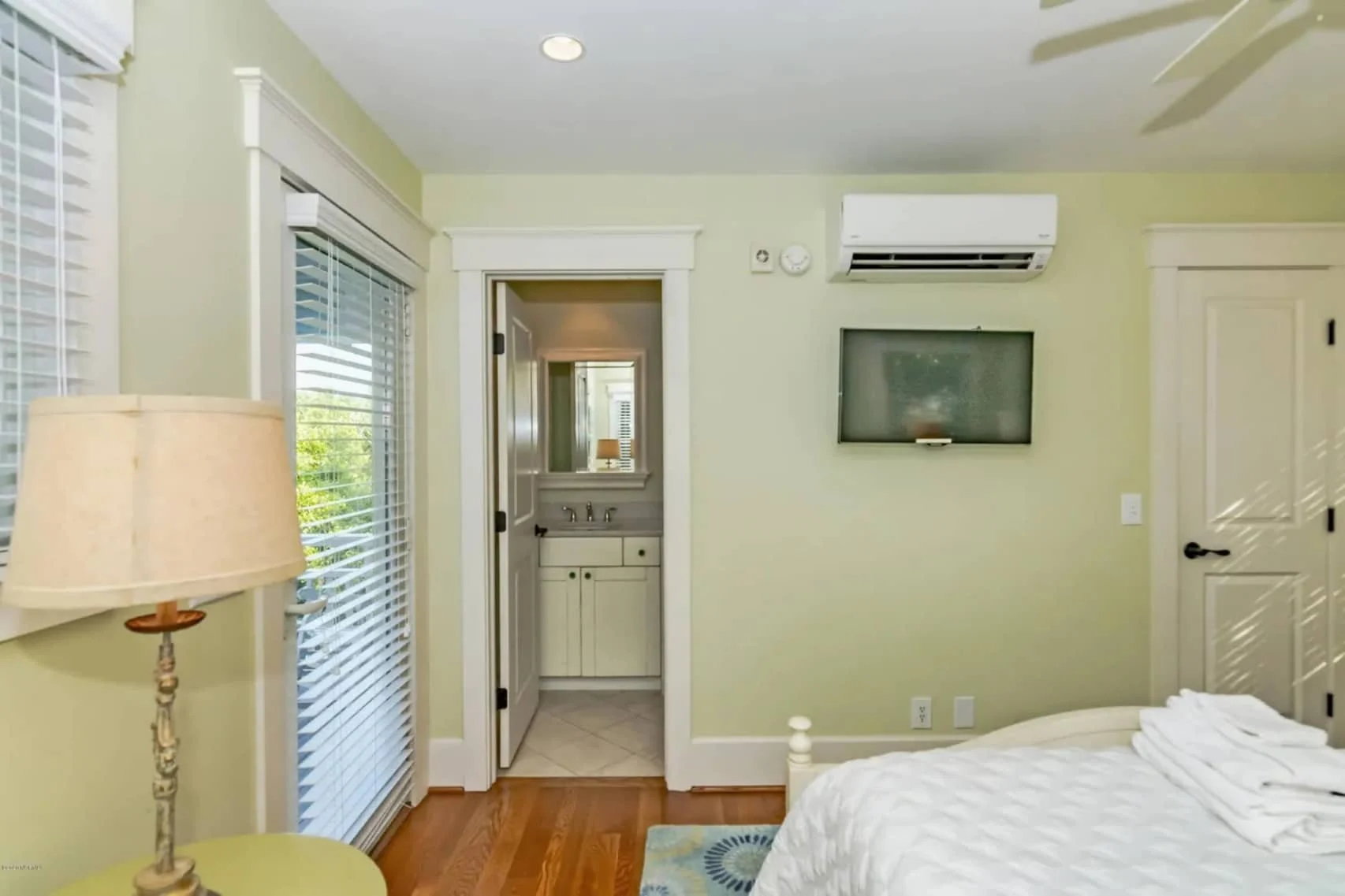 11-1840 HOUSE PLAN - Charming House Floor Plan: Coastal Blueprint with 2 Floors 22 Charming house Floor Plan: Coastal Blueprint with 2 Floors