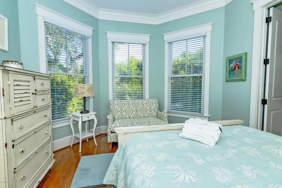 Charming house Floor Plan: Coastal Blueprint with 2 Floors