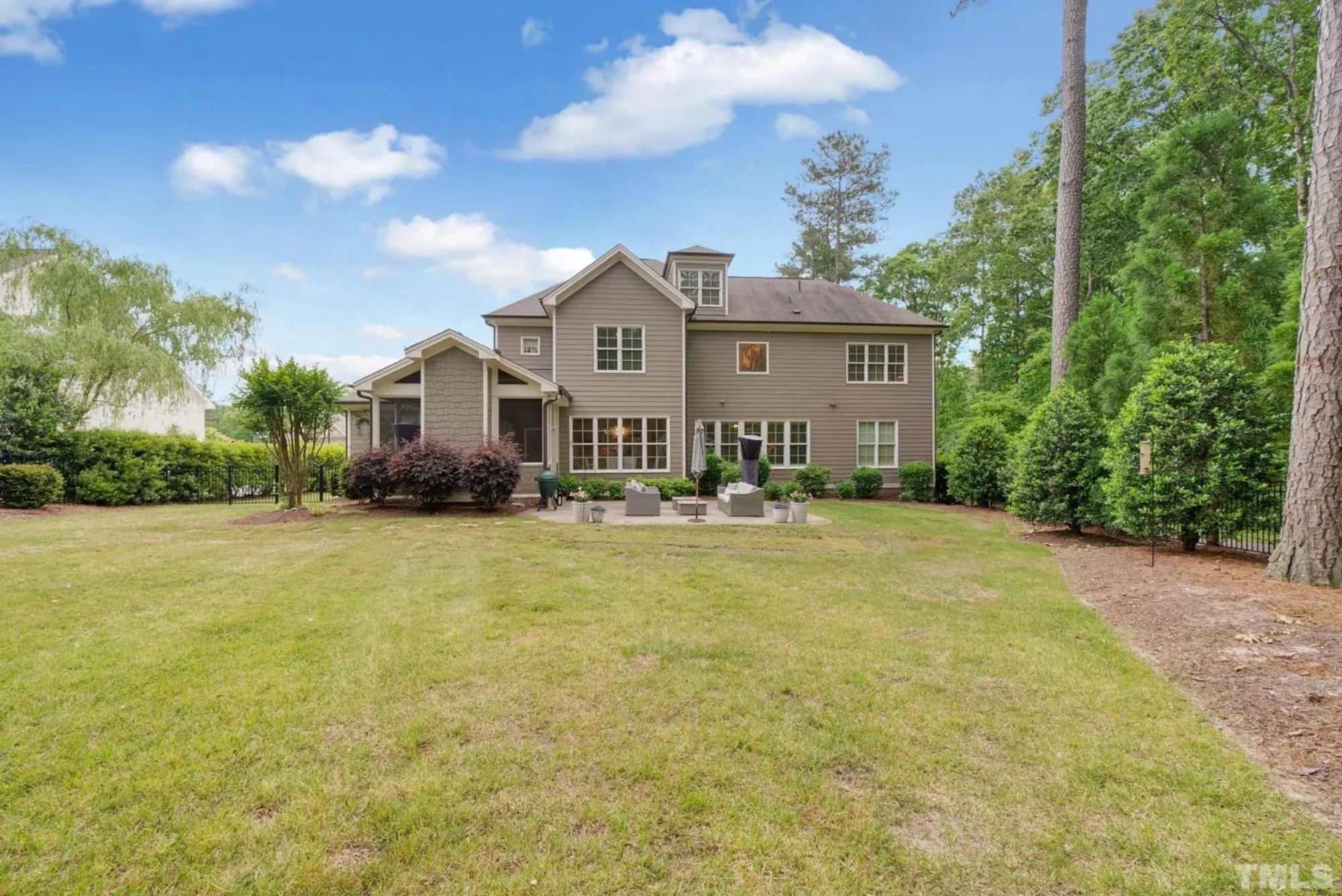 Elegant house Plan with CAD Designs