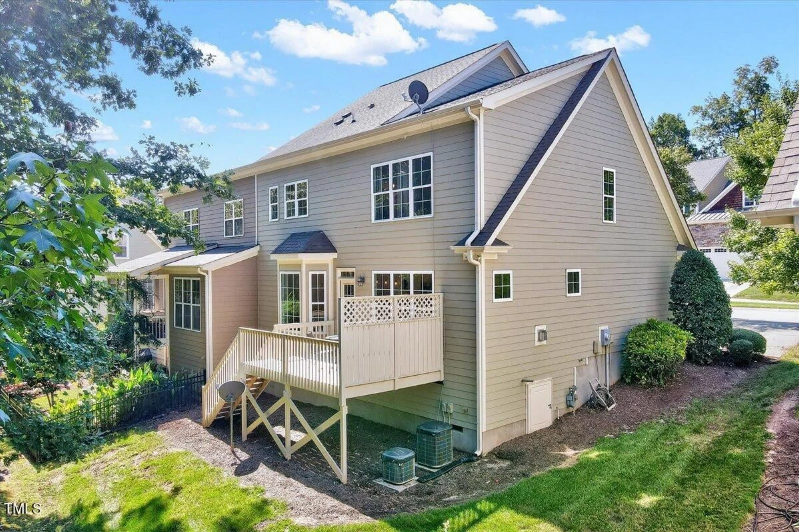 10-1653 HOUSE PLAN - 6-Bed, 5.5-Bath, 3908 SF Modern Duplex House Plan 26 Modern Duplex house Plan with Architecture and CAD Designs