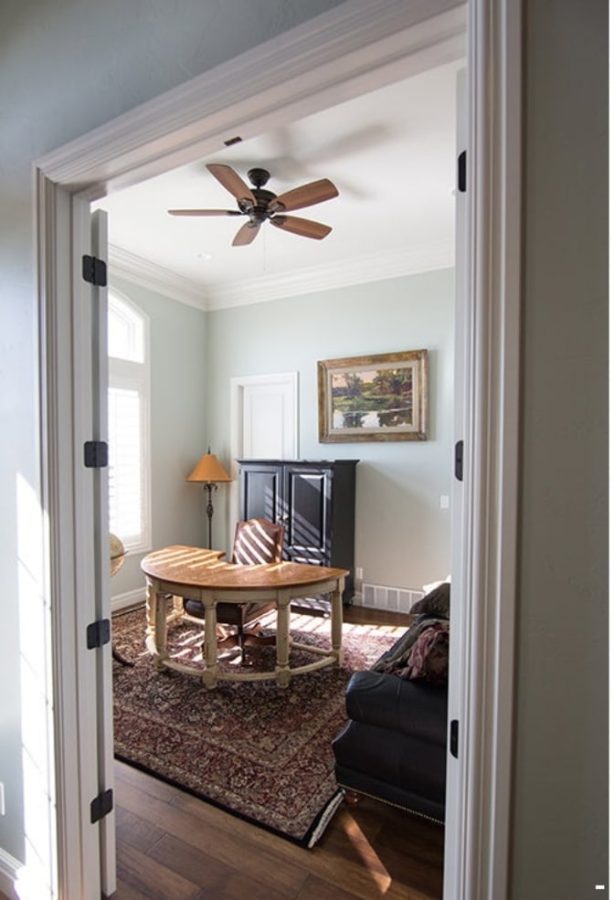 Spacious Modern Craftsman house Plan with 5 Bedroom Design