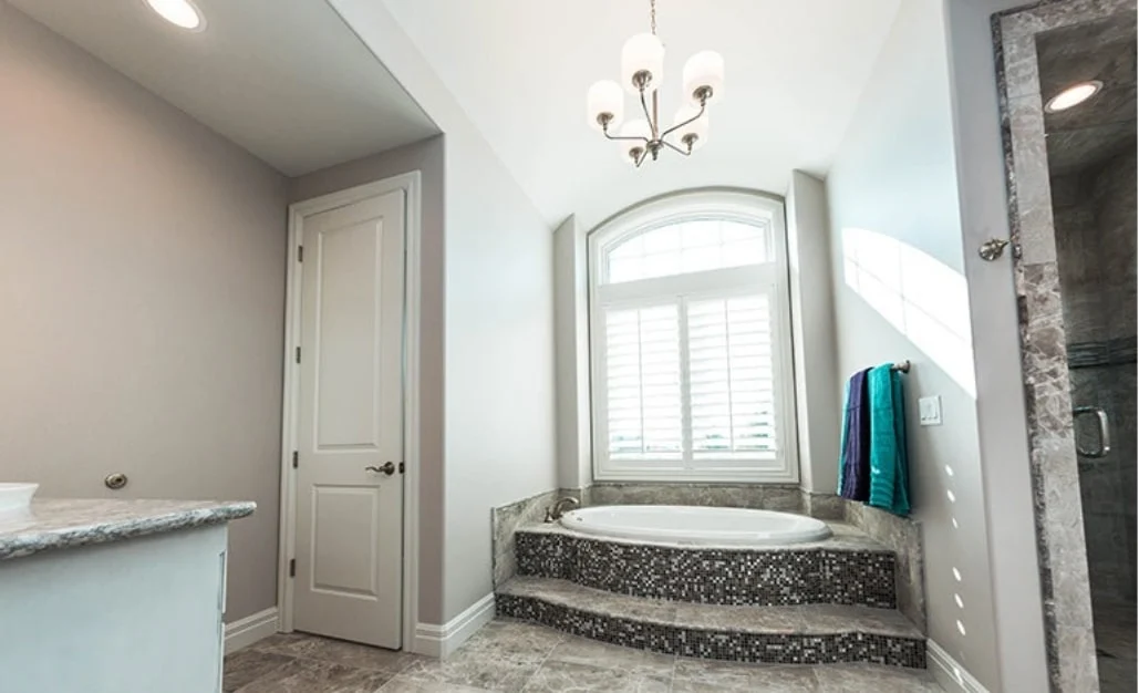 Spacious Modern Craftsman house Plan with 5 Bedroom Design