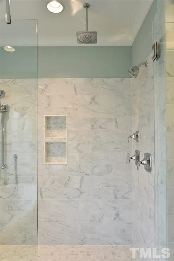 Modern Colonial house Blueprint with 6 Beds & 7 Baths