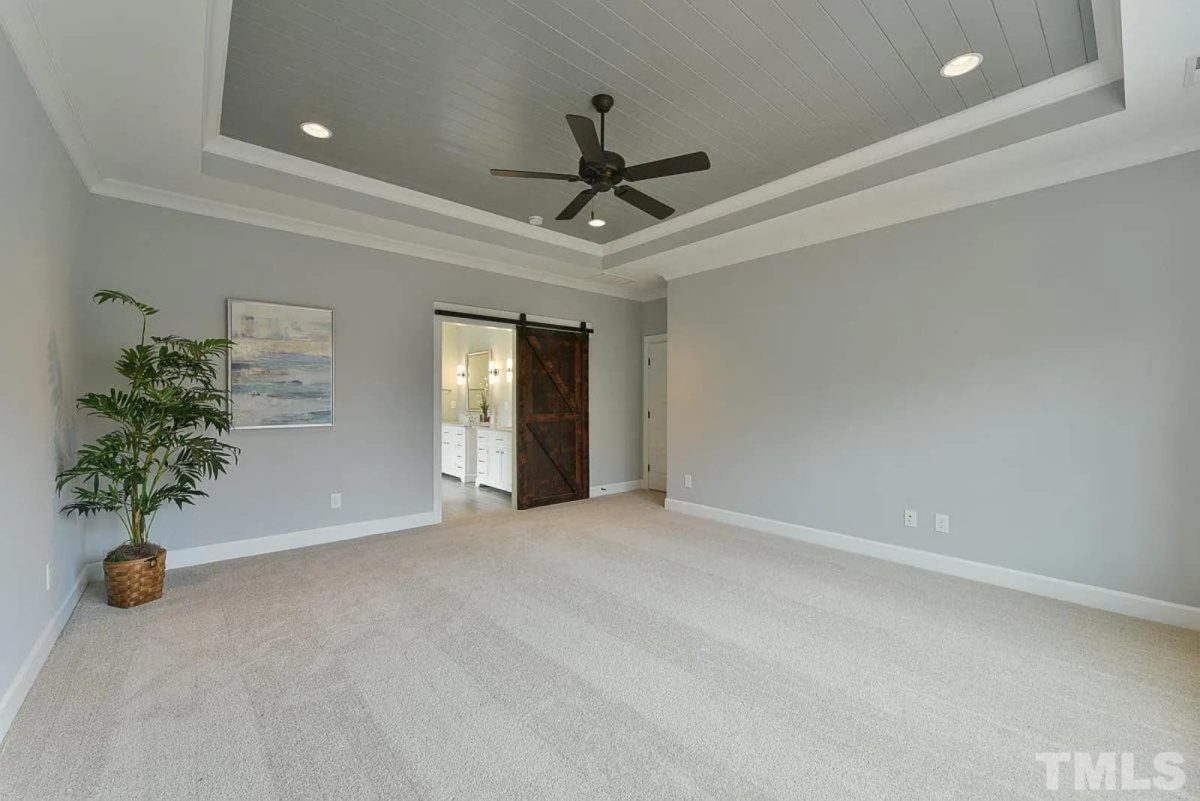 Modern Colonial house Blueprint with 6 Beds & 7 Baths