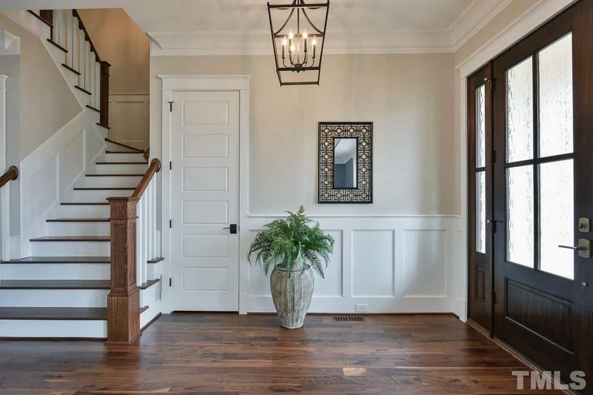 Modern Colonial house Blueprint with 6 Beds & 7 Baths