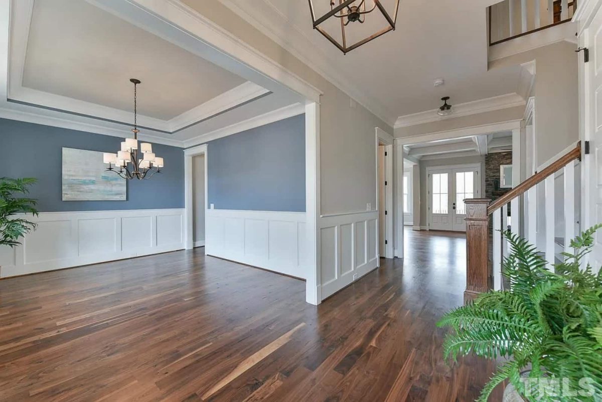 Modern Colonial house Blueprint with 6 Beds & 7 Baths