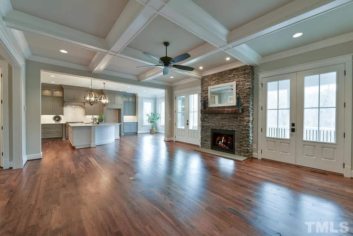 Modern Colonial house Blueprint with 6 Beds & 7 Baths