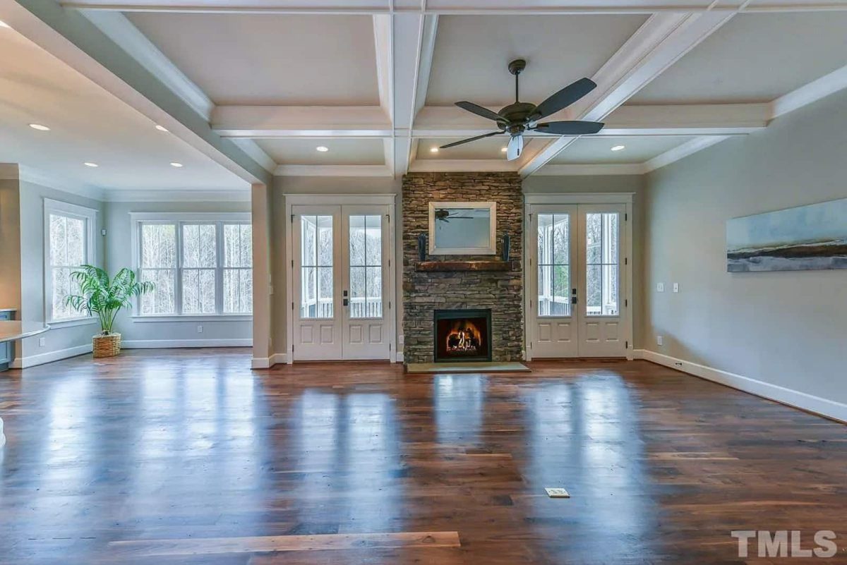 Modern Colonial house Blueprint with 6 Beds & 7 Baths