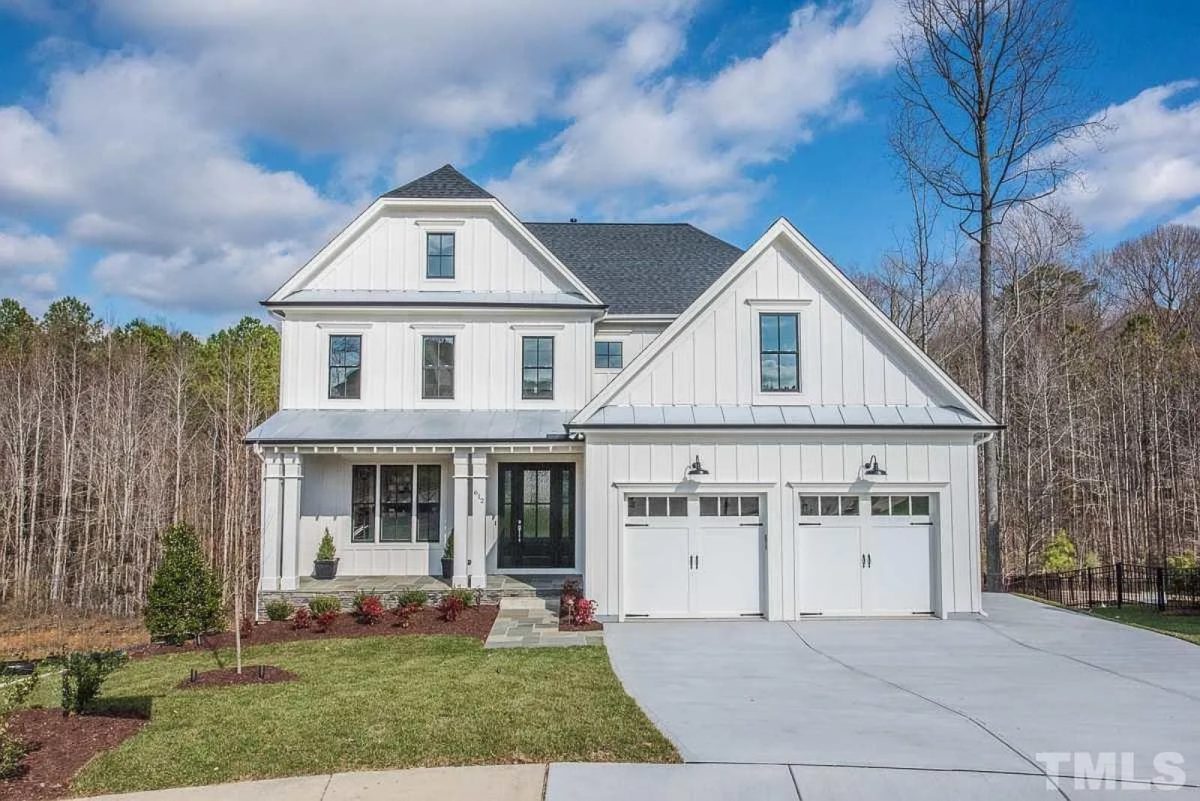 Modern Colonial house Blueprint with 6 Beds & 7 Baths