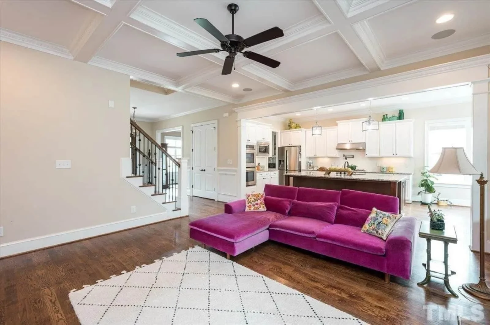 Spacious 5-Bedroom house Plan with Vaulted Ceilings and CAD Designs