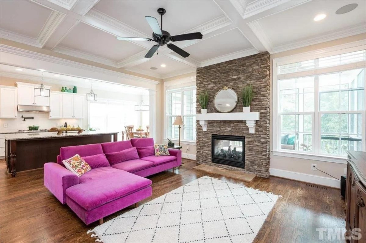 Spacious 5-Bedroom house Plan with Vaulted Ceilings and CAD Designs