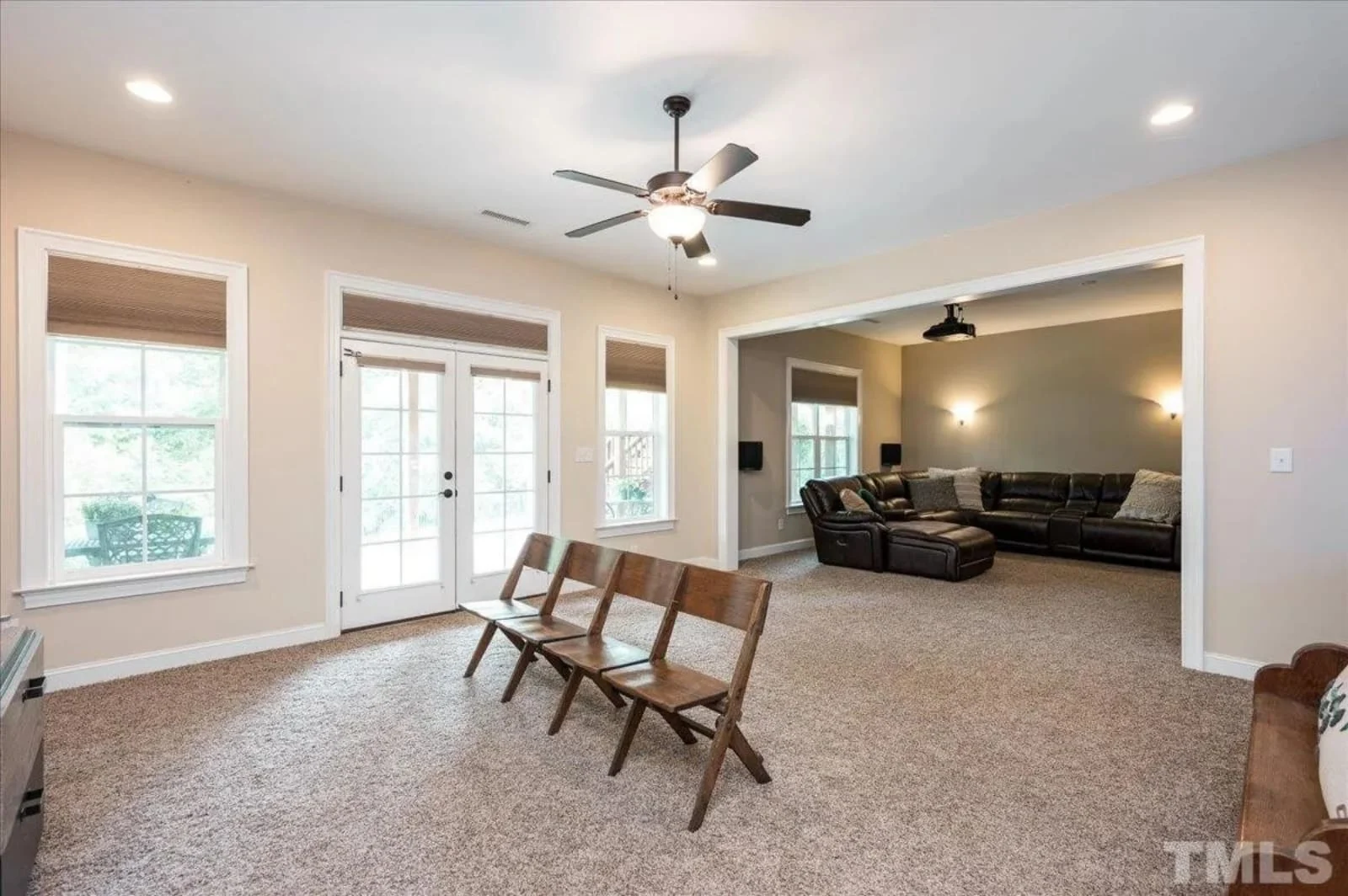 Spacious 5-Bedroom house Plan with Vaulted Ceilings and CAD Designs