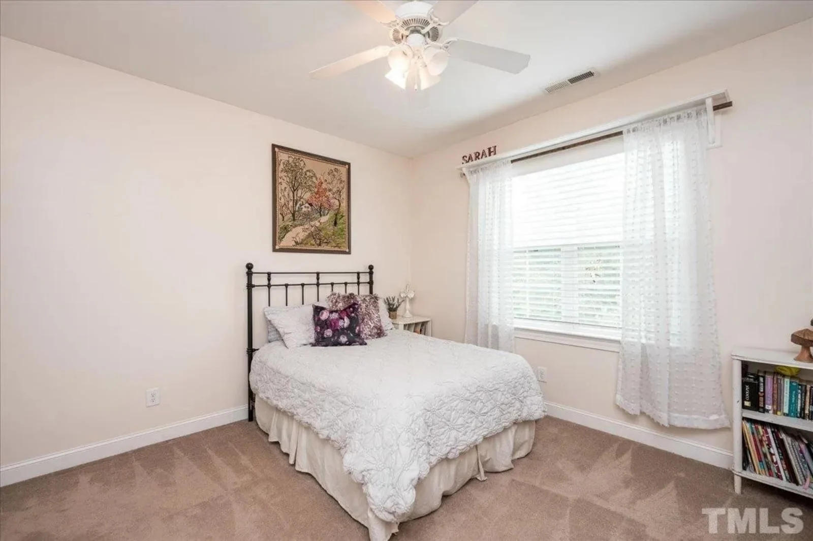 Spacious 5-Bedroom house Plan with Vaulted Ceilings and CAD Designs