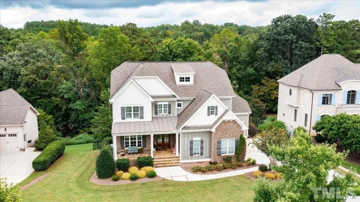 Spacious 5-Bedroom house Plan with Vaulted Ceilings and CAD Designs