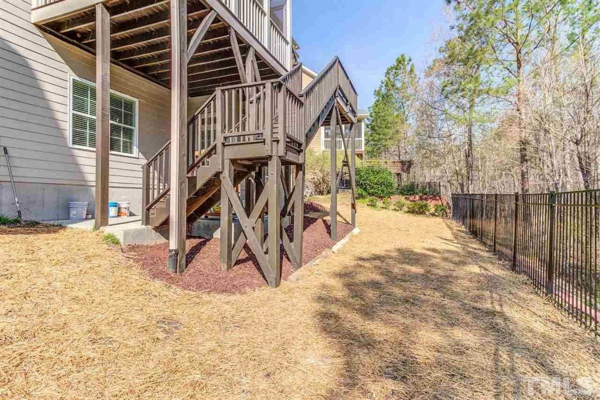 Charming Craftsman house Plan with Blueprint Designs & Features