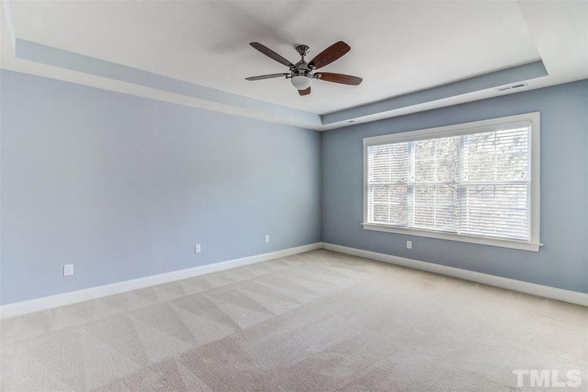 Charming Craftsman house Plan with Blueprint Designs & Features