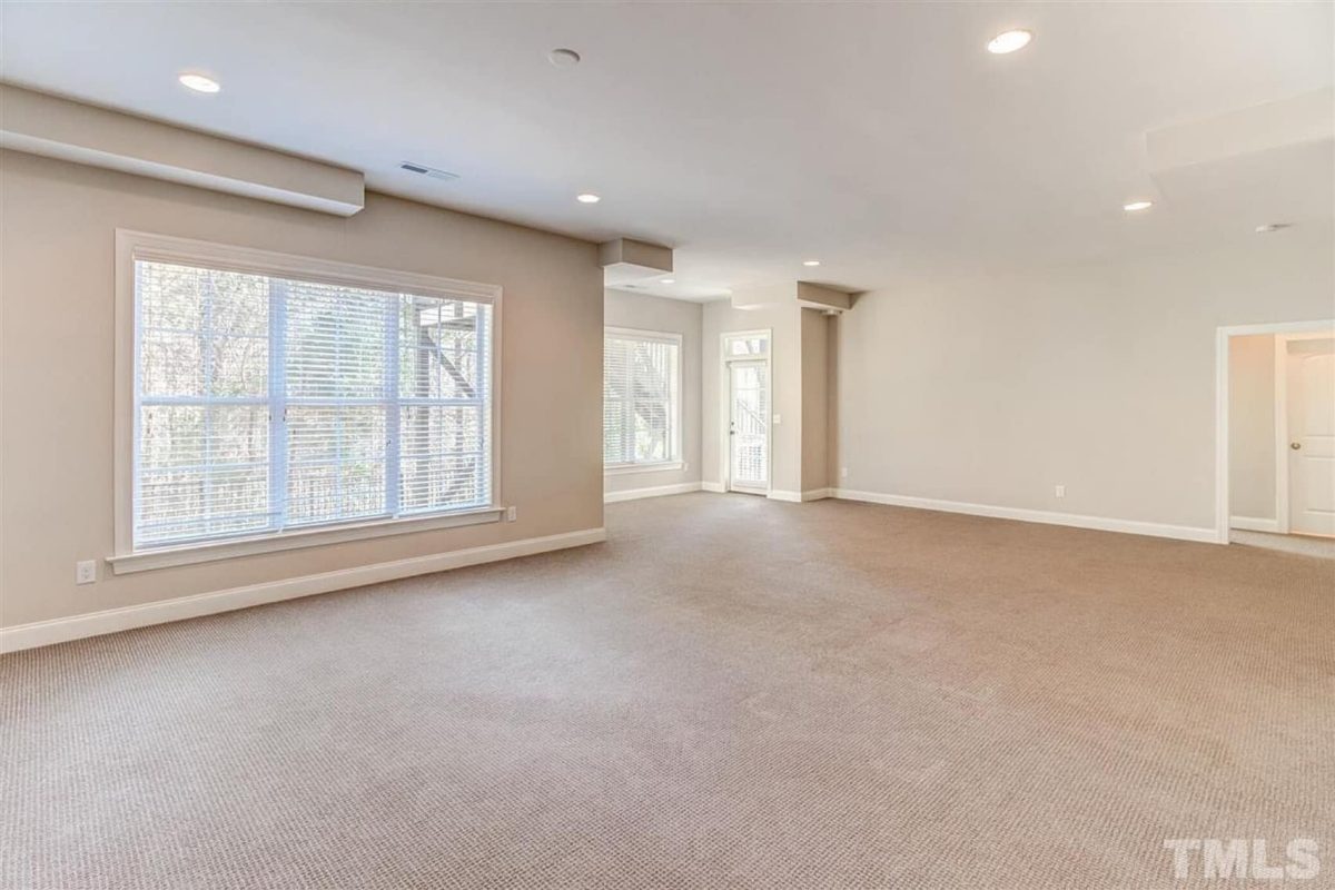 Charming Craftsman house Plan with Blueprint Designs & Features