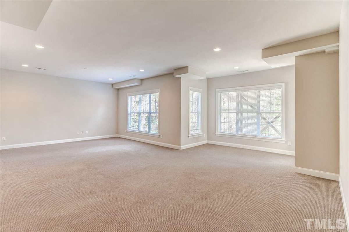 Charming Craftsman house Plan with Blueprint Designs & Features