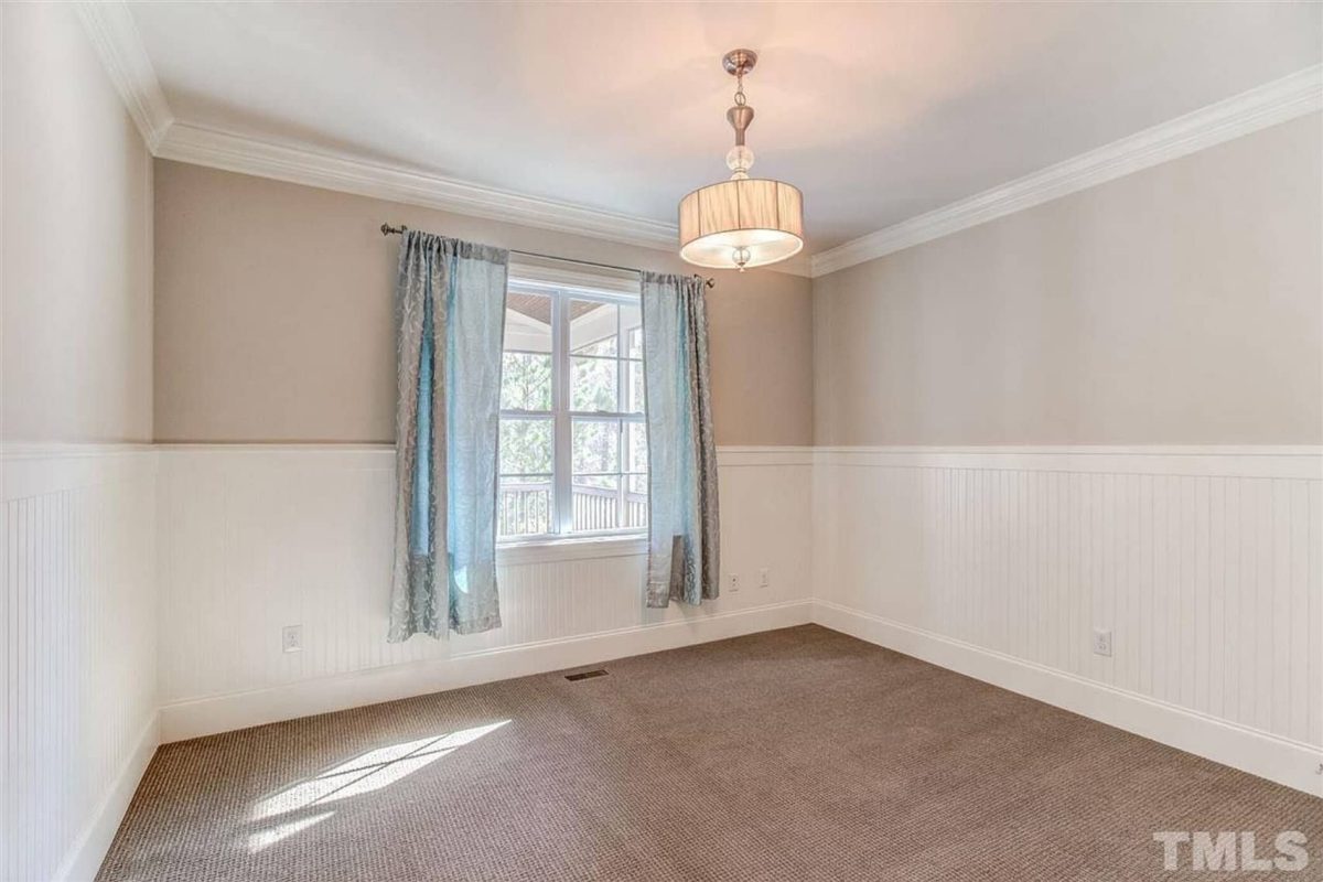 Charming Craftsman house Plan with Blueprint Designs & Features