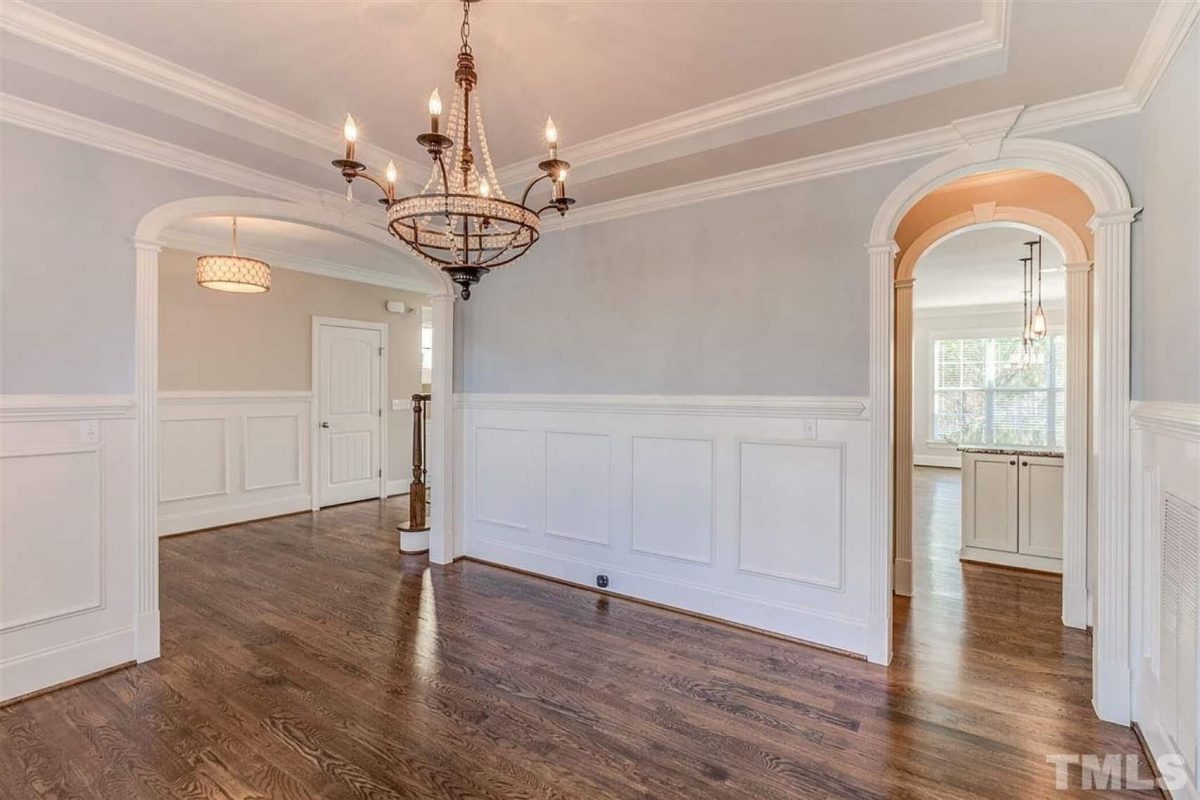 Charming Craftsman house Plan with Blueprint Designs & Features