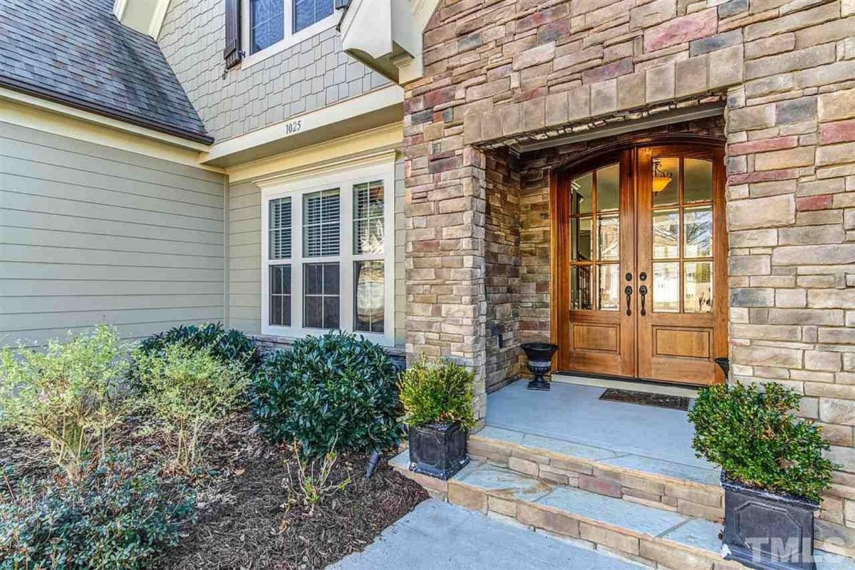 Spacious house Floor Plan with Architectural Designs and CAD