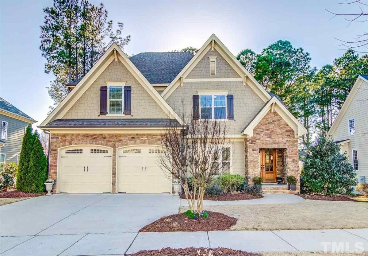 Spacious house Floor Plan with Architectural Designs and CAD