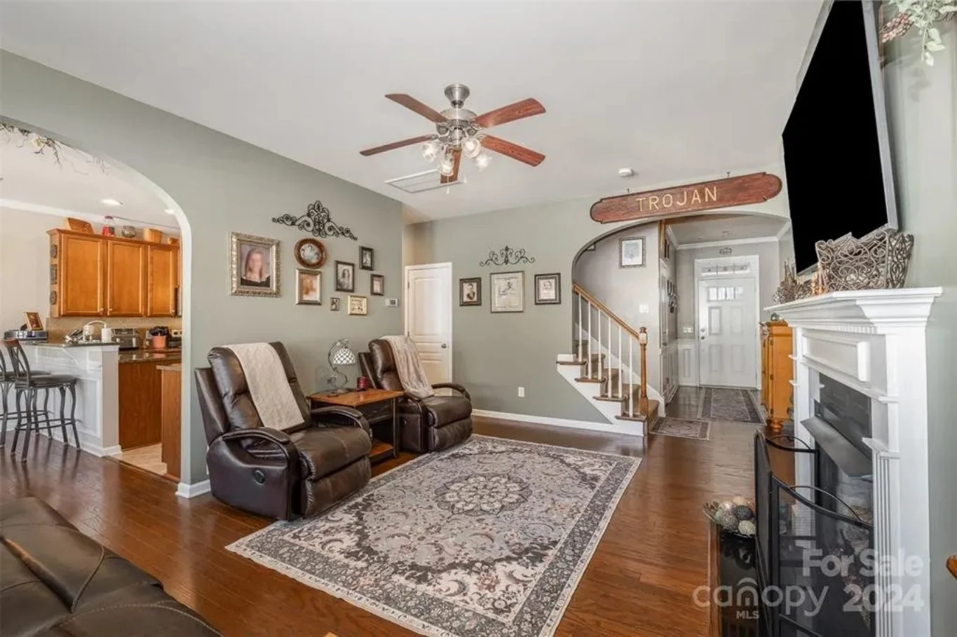 Spacious 6-Bedroom Townhome Plan