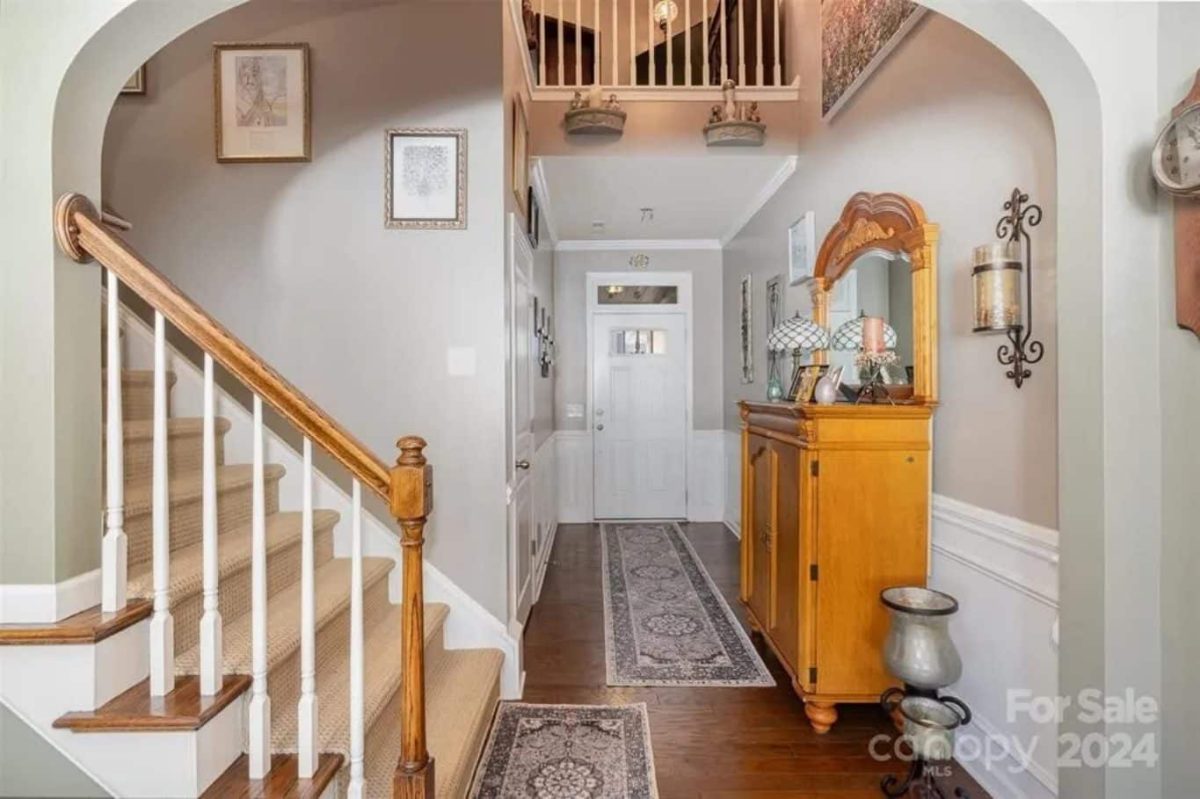 Spacious 6-Bedroom Townhome Plan