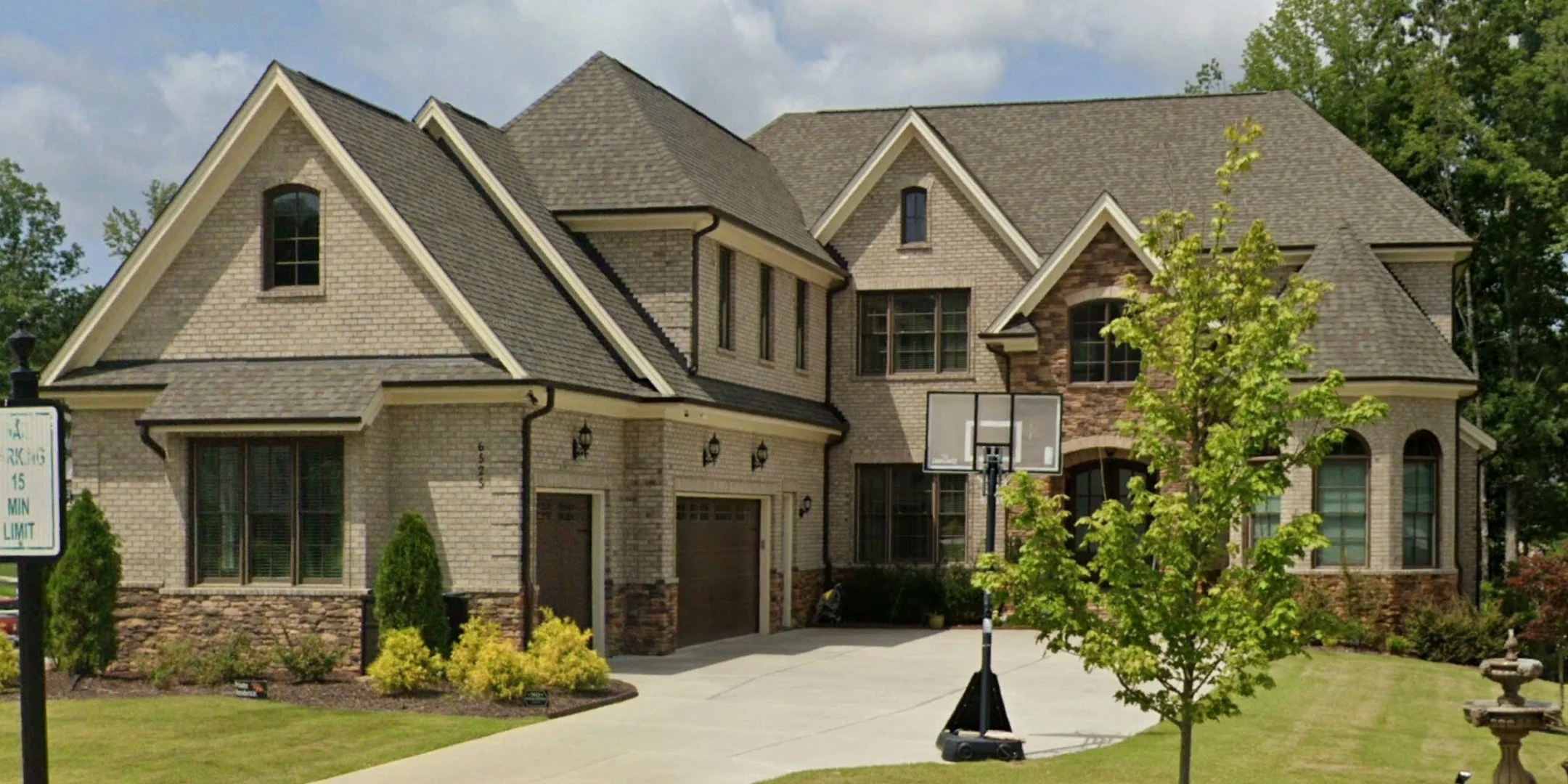 17-2135 HOUSE PLAN - Stunning House Plan with 3-Story Design & Custom Features 2 Stunning house Plan with 3-Story Design & Custom Features