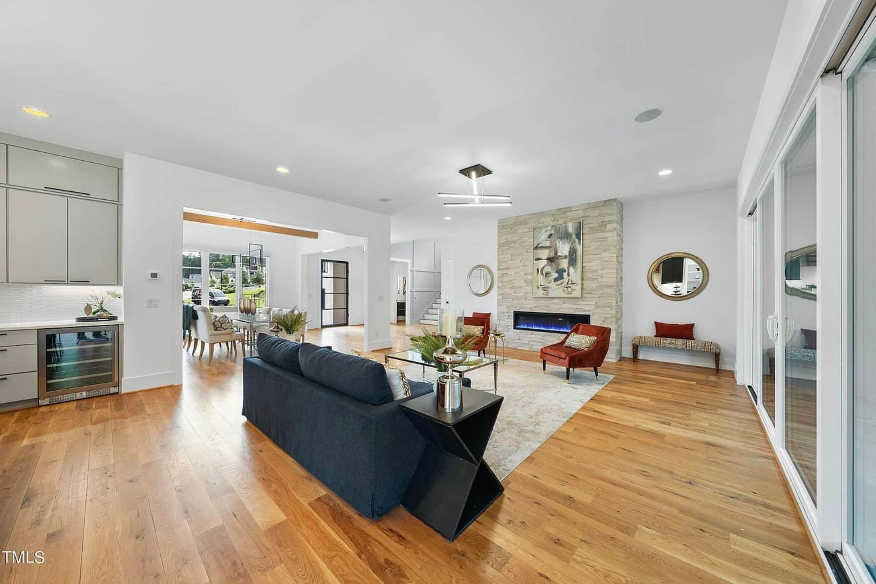 Modern house Plan with 5 Bedrooms, CAD Designs, and Open Layout