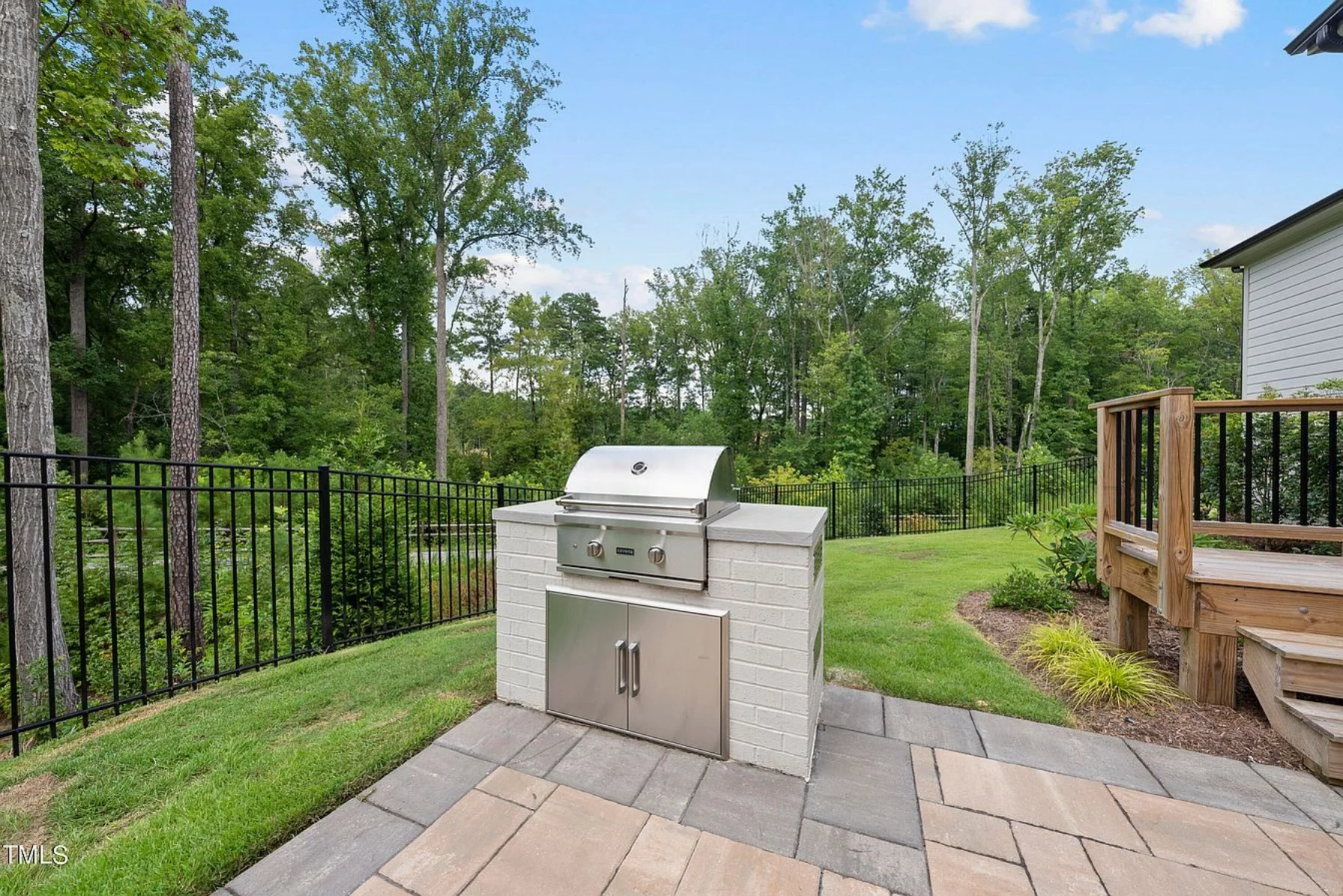 Modern house Plan with 5 Bedrooms, CAD Designs, and Open Layout