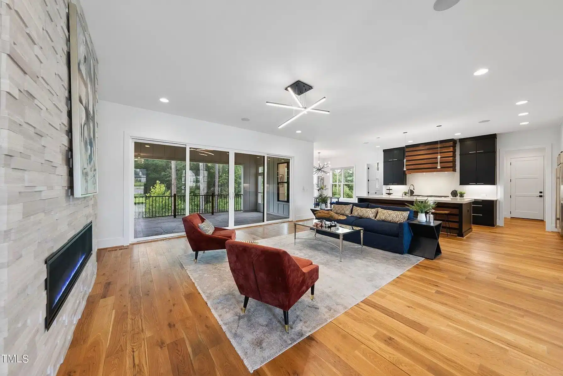 Modern house Plan with 5 Bedrooms, CAD Designs, and Open Layout