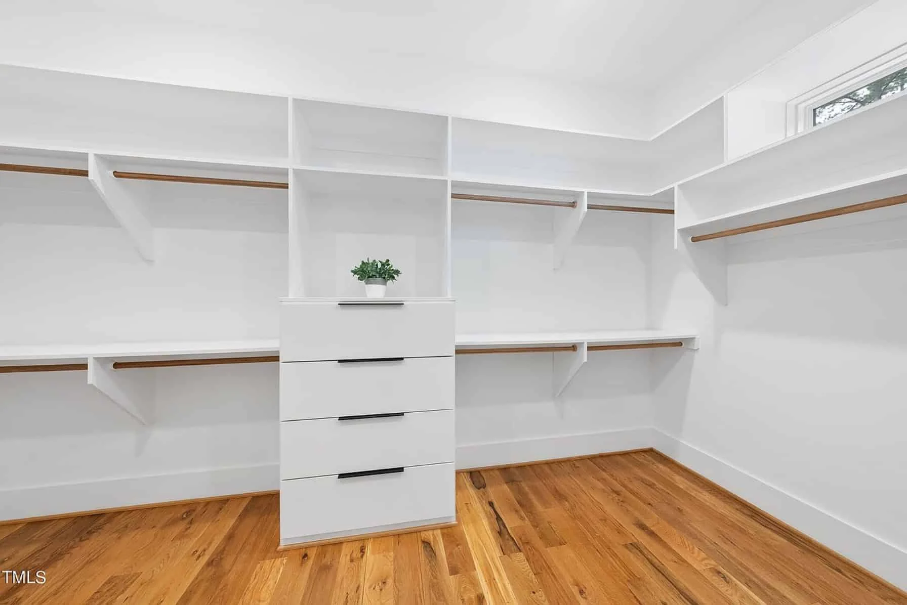 Modern house Plan with 5 Bedrooms, CAD Designs, and Open Layout