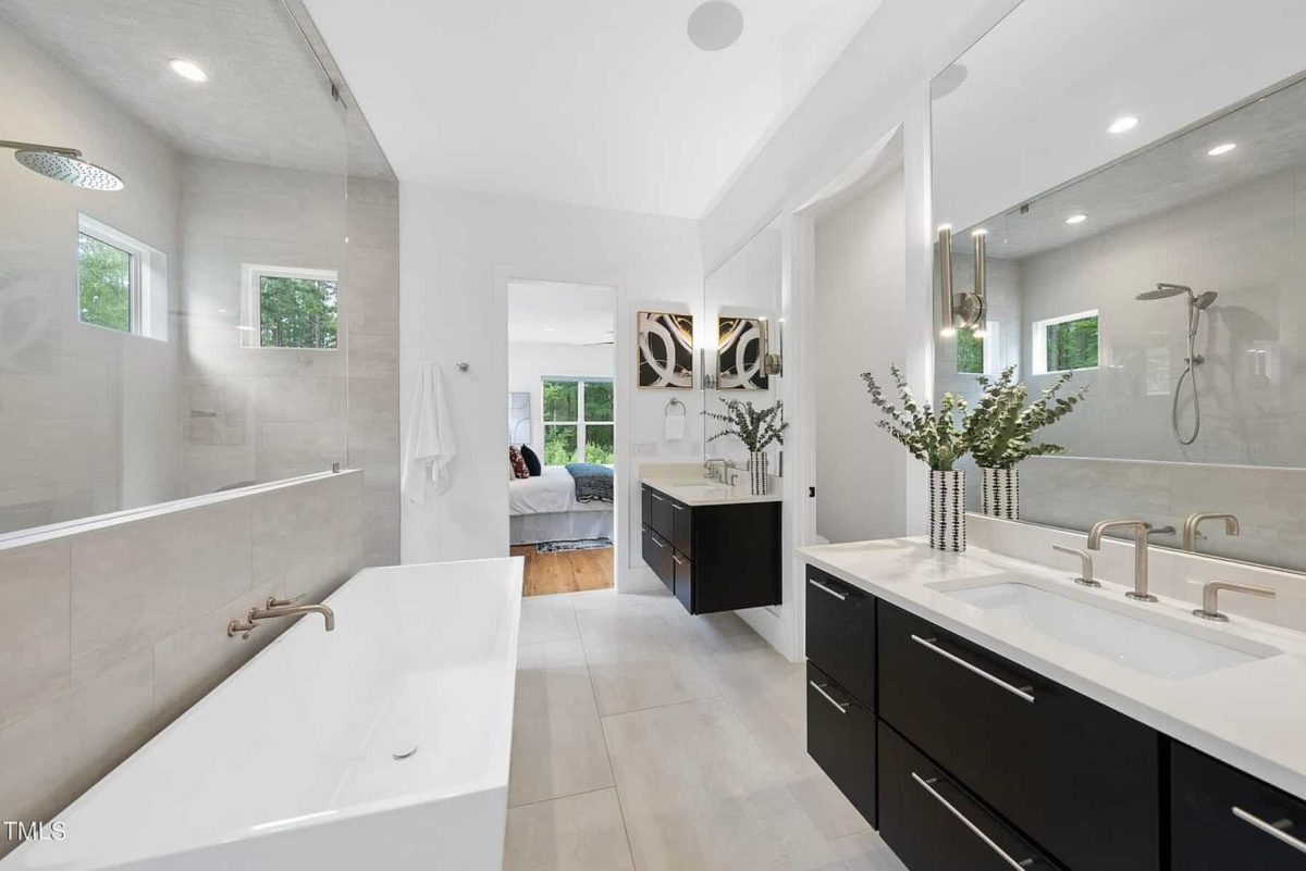 Modern house Plan with 5 Bedrooms, CAD Designs, and Open Layout