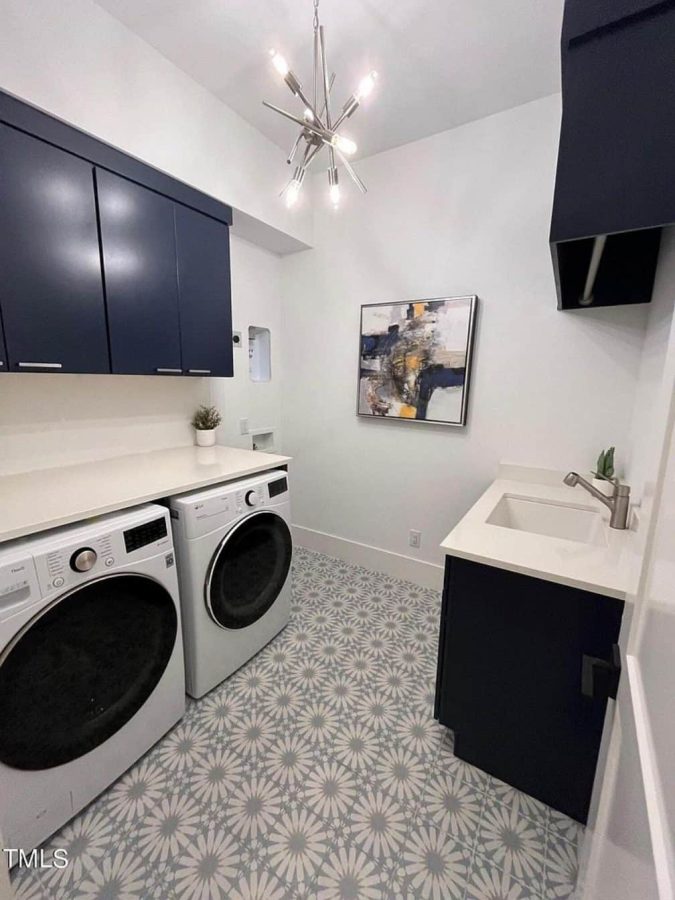 Modern house Plan with 5 Bedrooms, CAD Designs, and Open Layout