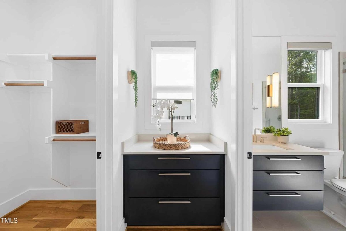 Modern house Plan with 5 Bedrooms, CAD Designs, and Open Layout